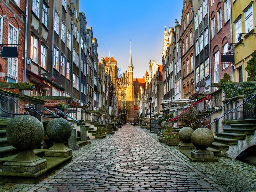 Gdaňsk ulice při východu slunce